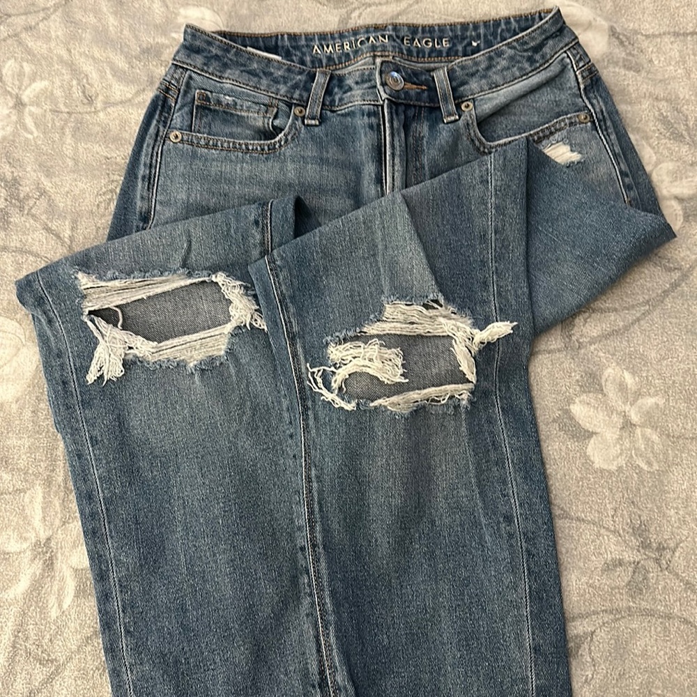 American Eagle Mom Jeans